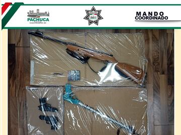 Decomisan armas en tianguis de Venta Prieta