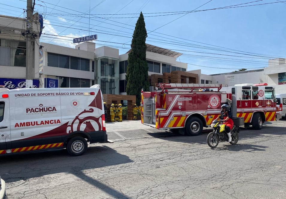 Una reacción química, posible causa de la explosión en una funeraria de Pachuca | Foto: Luis Soriano