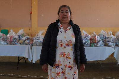 Avanzan apoyos sociales y reconstrucción en Juárez Hidalgo y Eloxochitlán