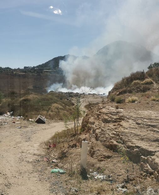 Incendio en el cerro de El Chilelete genera preocupación en Mineral de la Reforma y Epazoyucan | Foto: Especial