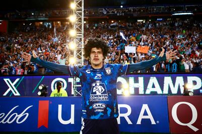 Nelson Deossa con un pie en Rayados