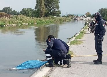 Hallan cuerpo en canal de aguas negras en Tezontepec de Aldama
