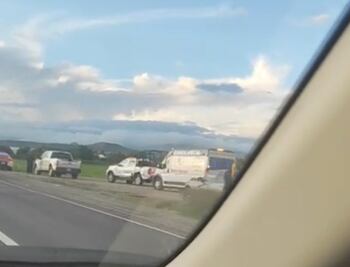 Video: Oficiales atienden reporte en el Saucillo y les roban patrulla; se registró operativo y persecución