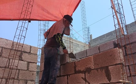 Arde la Huasteca; albañiles y jornaleros cambian sus horarios laborales