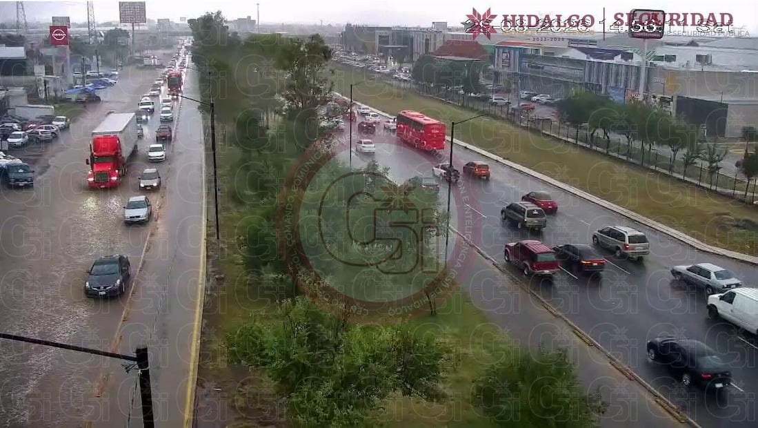 La lluvia provocó caos vial en diferentes avenidas de Pachuca I Foto: C5i
