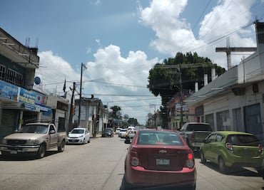 Automovilistas piden se reparen semáforos de avenida Corona del Rosal