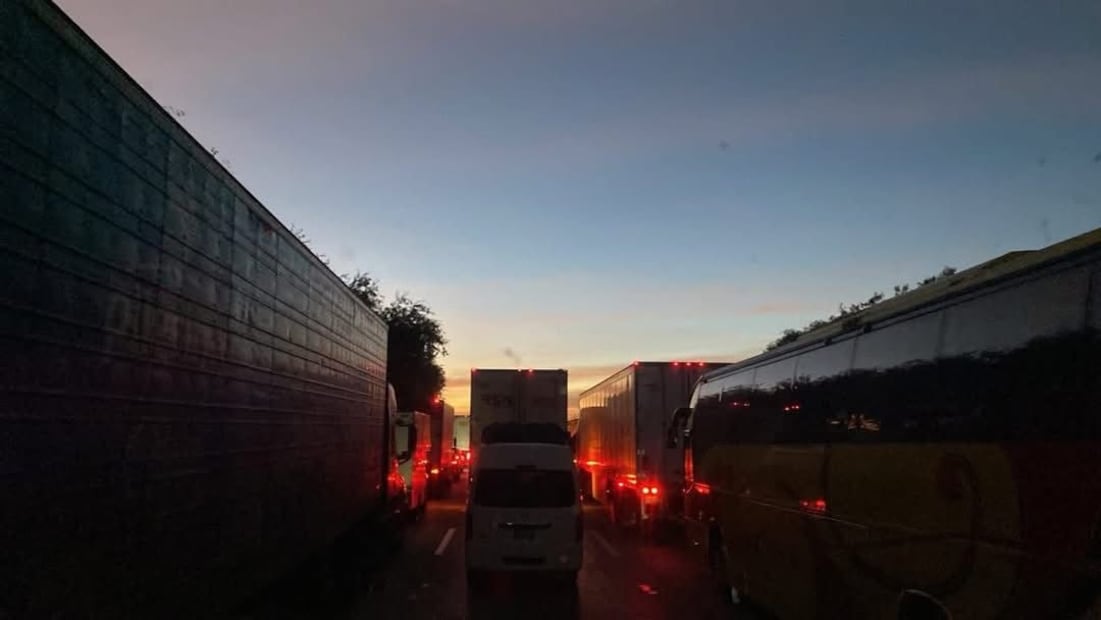 El tráfico en la México-Querétaro estuvo detenido debido a un accidente I Foto: Especial