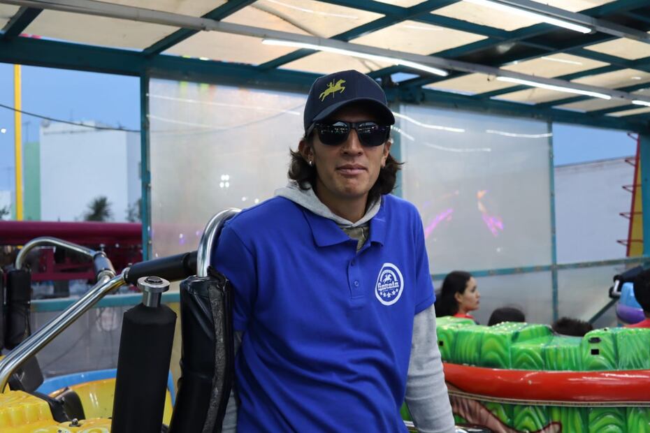 Tras bastidores de la feria de Pachuca, la vida de Bryan da giros en el ‘ratón loco’  | Foto: Josué Ortiz