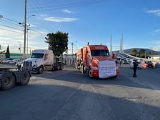Transportistas acuerdan retirar bloqueos tras reunión con Gobernación