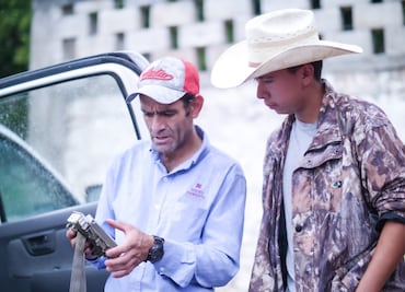 Instalan cámaras trampa en Jacala tras presunto ataque de puma a un perro