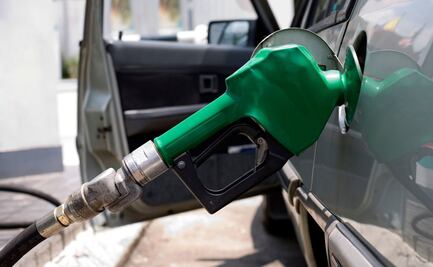 Hay gasolineras que venden la Magna más cara: AMLO