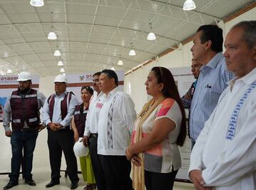 Realiza el primer mandatario supervisión de obras en centro de Salud