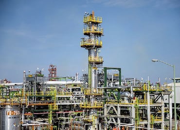 Implementan restricciones en la refinería de Tula por contingencia ambiental