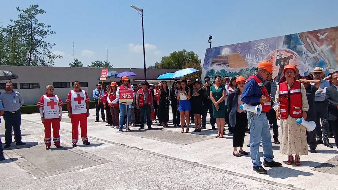Congreso de Hidalgo evacúa a 348 personas en simulacro nacional | Foto: Lourdes Naranjo