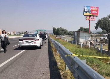 Hallan cinco cuerpos a un costado de la autopista México-Pachuca