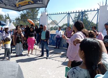 Piden padres de familia destitución de otra directora en Tula