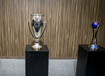 Presentan en el Palacio de Gobierno los trofeos históricos del Club Pachuca