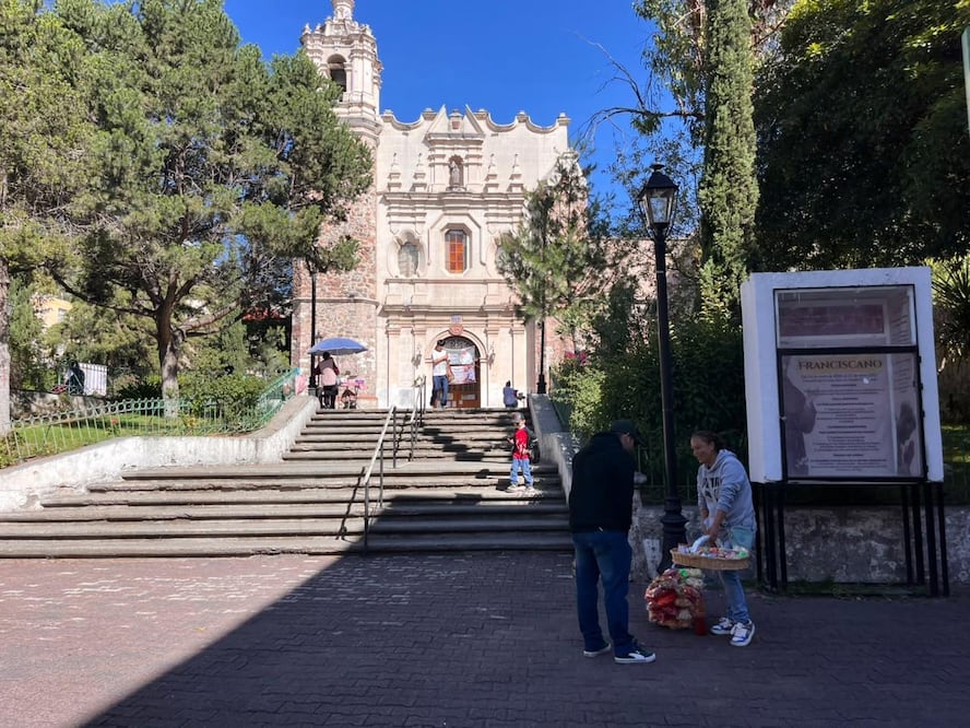 Comerciantes y vecinos piden recuperar la Feria Tradicional de San Francisco en Pachuca | Foto: Ricardo Calleja