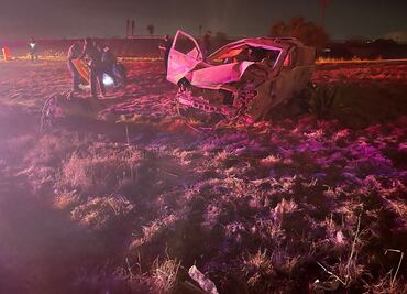 Fallecen dos personas en volcadura de camioneta en la Pachuca-Actopan