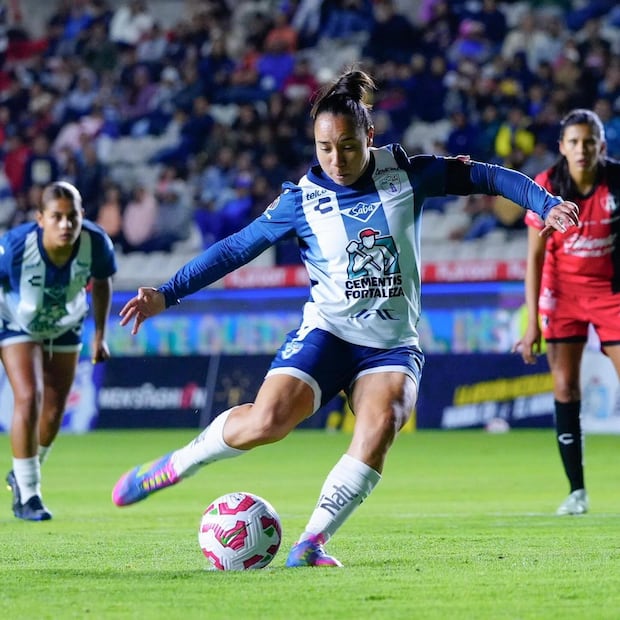 Charlyn Corral, del corazón de Ecatepec a la élite del futbol internacional | Facebook: Club Pachuca Femenil