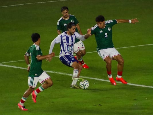 Bajo la lluvia, Pachuca exhibe su contundencia y golea al Tri Sub 23