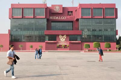 Burócratas reanudaron labores; disfrutaron de hasta tres semanas de vacaciones