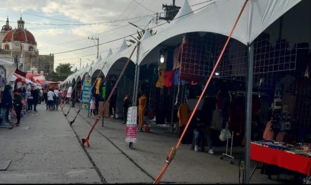 En días pasados comerciantes del bazar navideño dijeron que su nueva ubicación les ocasionó bajas ventas I Foto: Especial