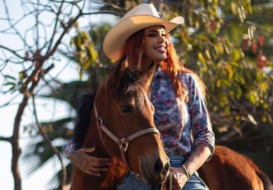 Elena Larrea, la activista que ayudó a rescatar a un pony, víctima de maltrato en Hidalgo