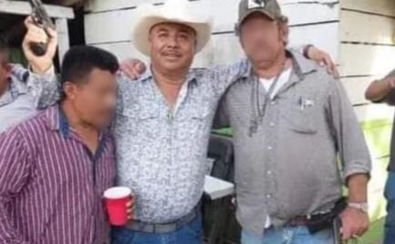 Candidato del PAN posa con arma corta en su rancho