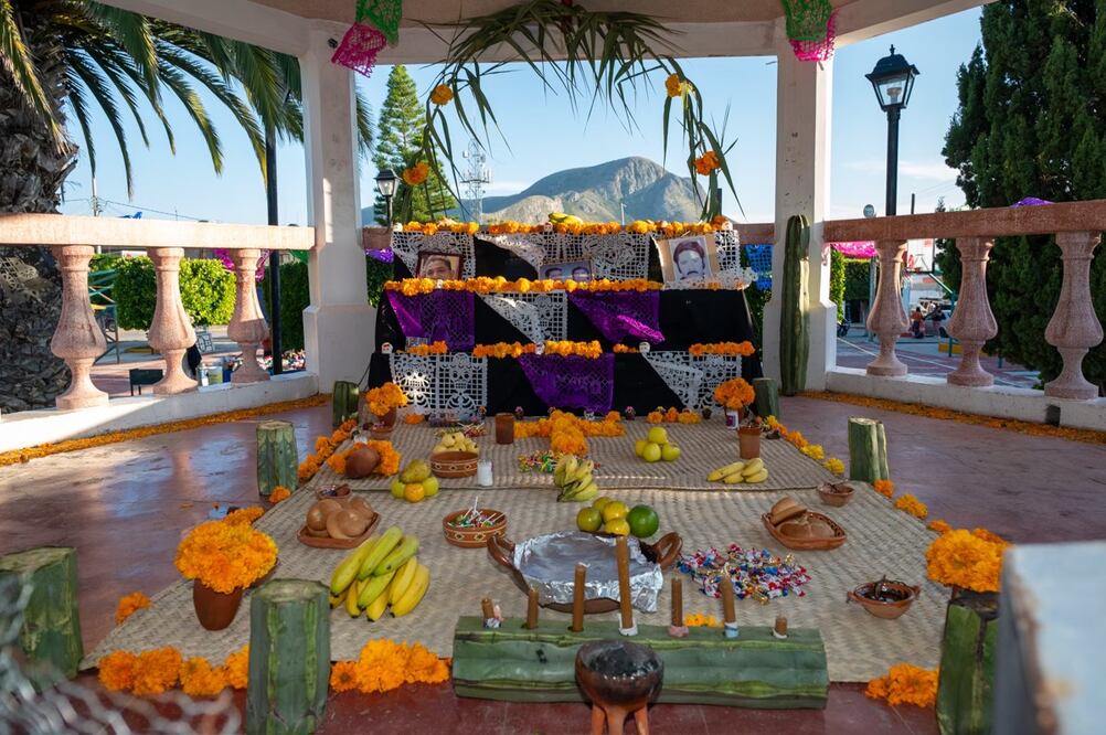- La mayoría de los municipios que conforman la región del Valle del Mezquital ya están preparados con diversas actividades para la celebración del Día de Muertos I Foto. FB Festival del día de muertos Cardonal Hidalgo /Enrique Lugo