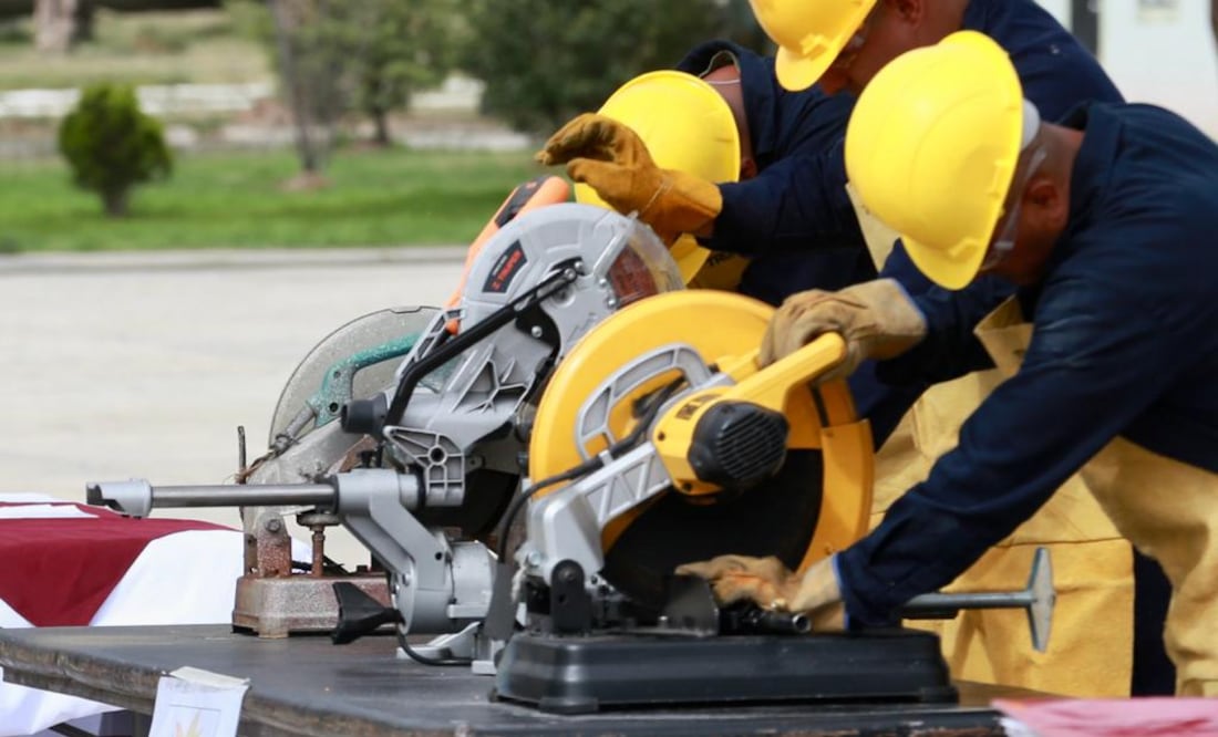 Un total de 339 armas de fuego largas y 125 cortas, así como 8 mil 988 cartuchos útiles que fueron decomisadas en diversos operativos en la entidad, se destruyeron para evitar su reutilización Fotos: Luis Soriano