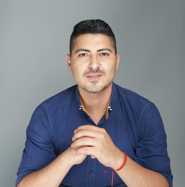 La Navidad llega a Pachuca con IA; Shuryel Zepeda reimagina la ciudad en un cuento clásico | Facebook: Shuryel Zepeda