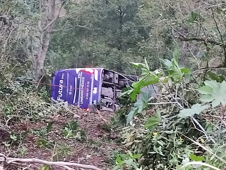 Accidente en la México-Tampico;5 muertos y 20 heridos 