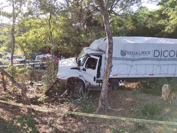 Accidente en Huejutla deja dos muertos y dos heridos tras choque frontal