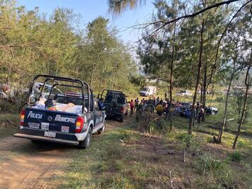 Continúa el combate del incendio en Cerro Sagrado de Tenango de Doria