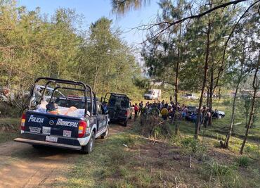Continúa el combate del incendio en Cerro Sagrado de Tenango de Doria