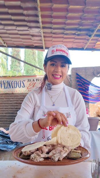 Reyna Mejía: La emprendedora que revoluciona la barbacoa en Actopan |Foto Cortesía