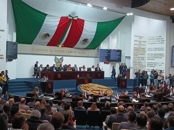 Hidalgo aprueba ley que prohíbe reelección inmediata y nepotismo en cargos públicos