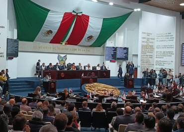 Hidalgo aprueba ley que prohíbe reelección inmediata y nepotismo en cargos públicos