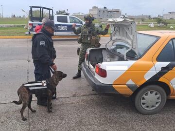 Policías inhiben delitos a bordo de combis en Tizayuca