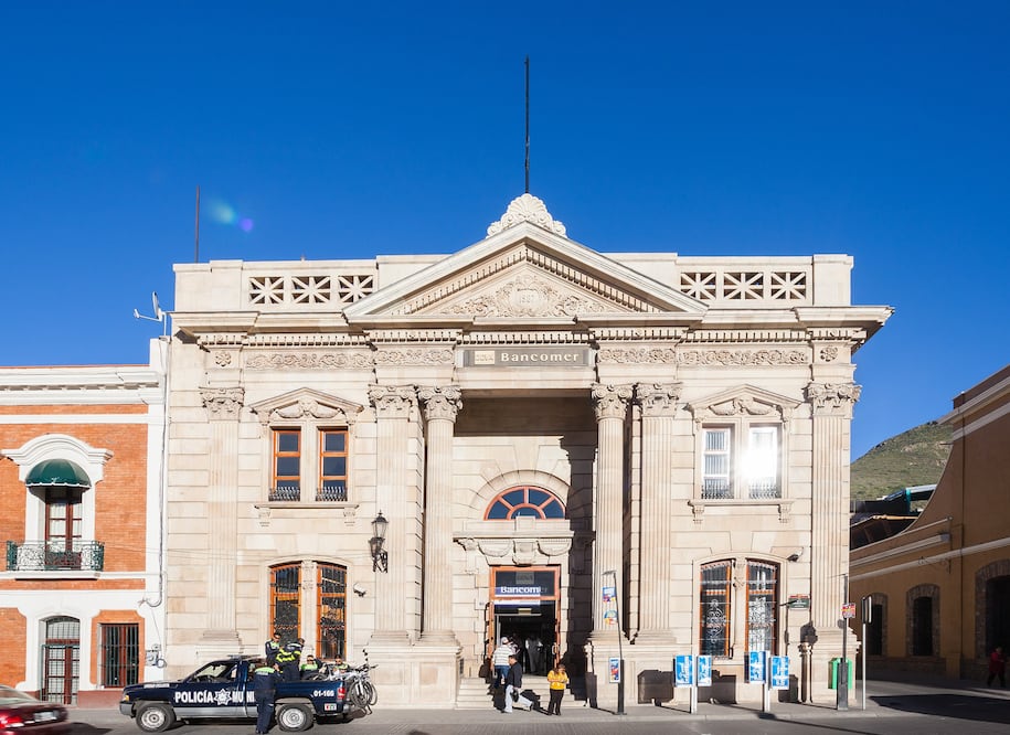 Conoce los días de Semana Santa que no abrirán los bancos |Foto: Wikipedia