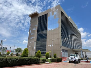 Volverán a remodelar Torre Legislativa del Congreso de Hidalgo por filtraciones