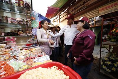 Candidatos a legisladores federales visitan municipios
