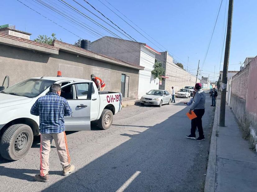 CAASIM dialoga con inconformes; a la par verifica tubería en la colonia San Antonio  | Foto: Especial