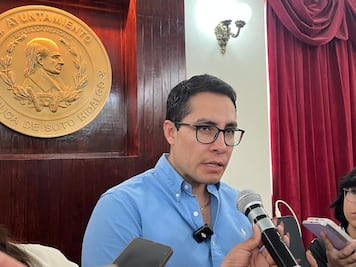 Ordenan retiro de comerciantes de Plaza Constitución en Pachuca