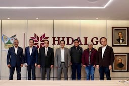 Reúne Gobierno de Hidalgo a líderes políticos y sindicales en mesa de diálogo