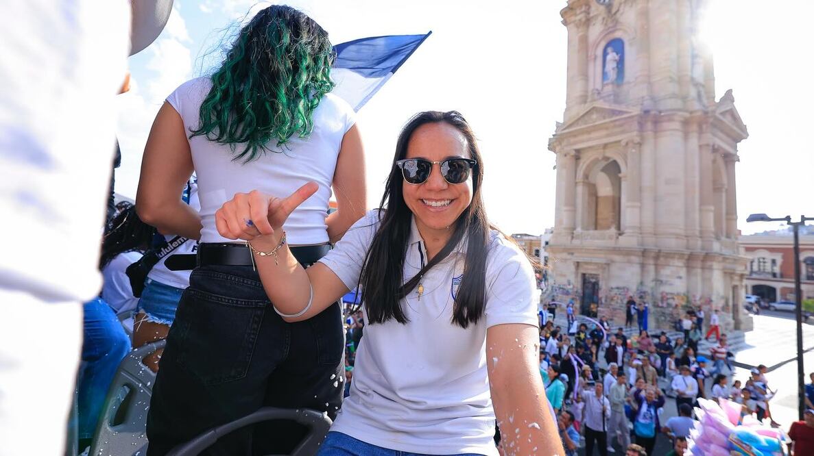 ¡Charlyn Corral está imparable! Facebook: Charlyn Corral