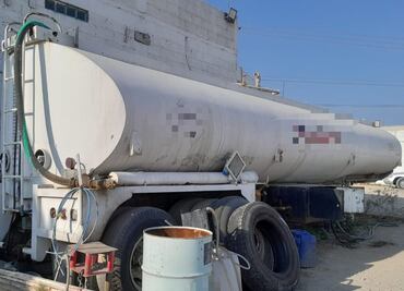 Asegura la FGR hidrocarburo y 20 remolques en Apan
