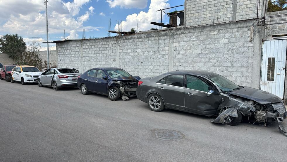 Vecinos denuncian invasión de calles por corralón en Tizayuca