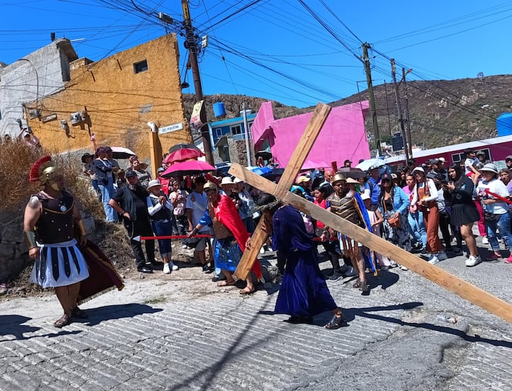 Entre luto y devoción recuerdan a “El Pichi”, fundador del viacrucis de El Arbolito